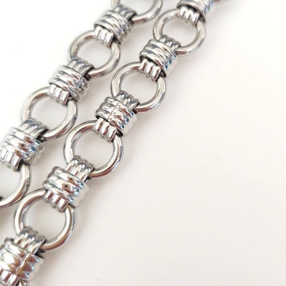 Double strand silver link toggle close bracelet - Picture 12 of 12